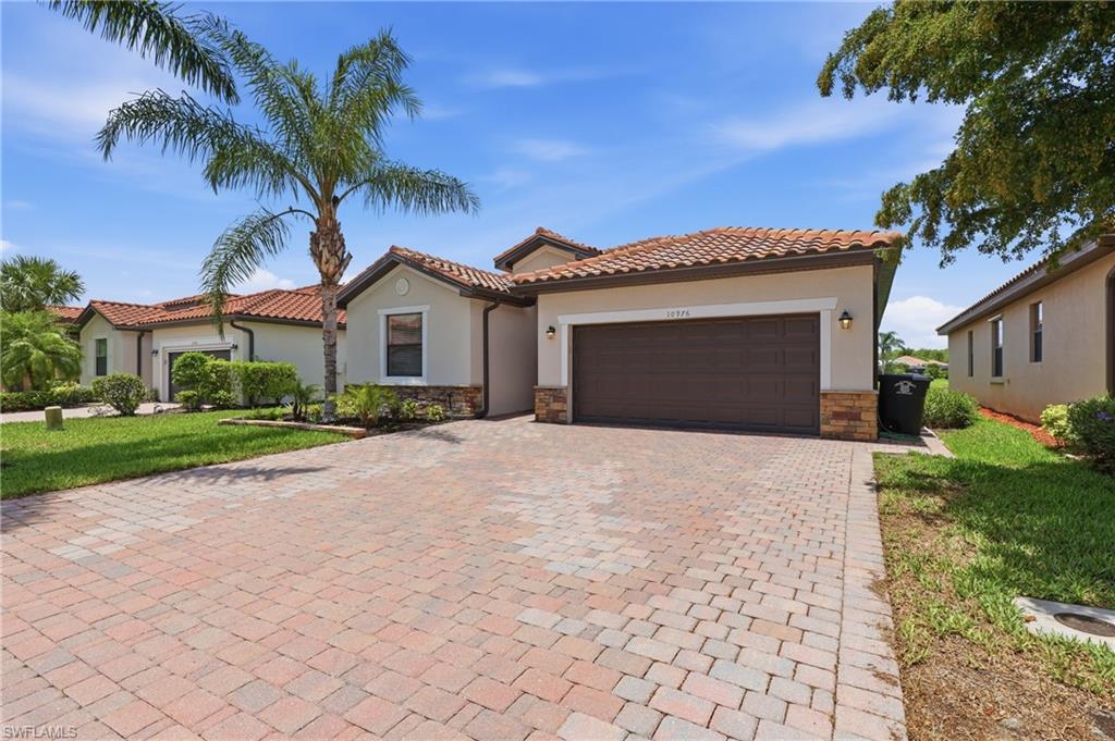 10976 Cherry Laurel Dr Property Photo 5