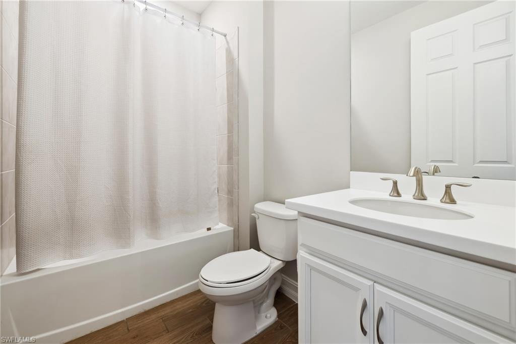 15361 Floresta Ln Property Photo 18