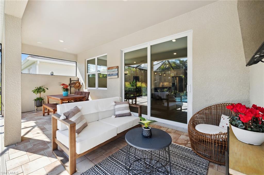 15361 Floresta Ln Property Photo 28