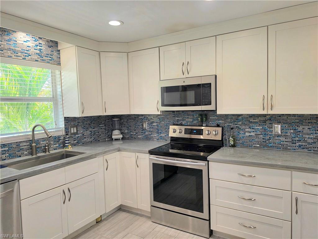 6777 Winkler Rd A 236 Property Photo 5