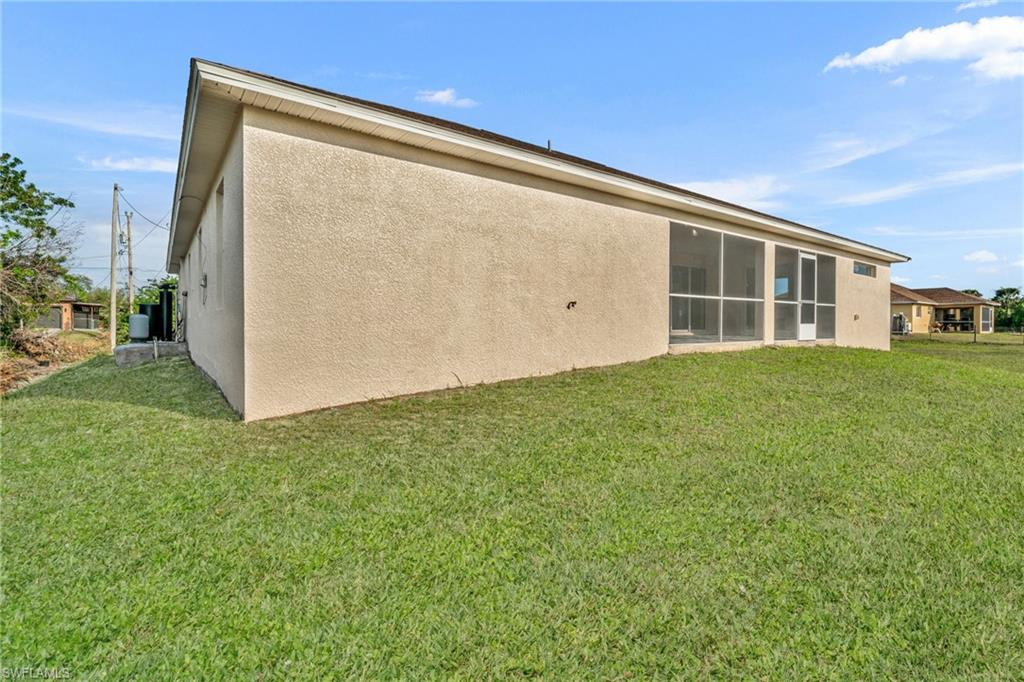 1402 Fred Ave S Property Photo 3