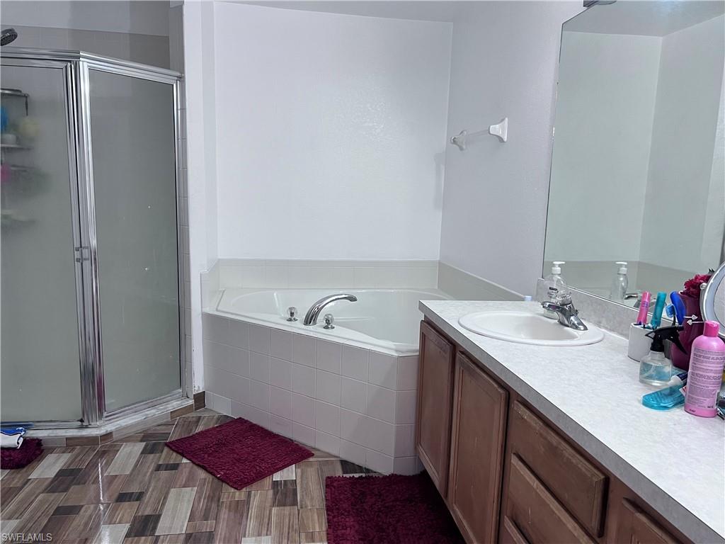 1187 Bush St E Property Photo 11