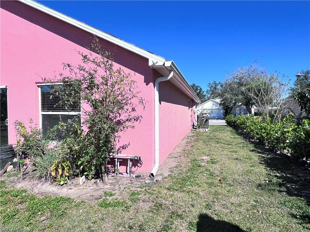 1187 Bush St E Property Photo 18