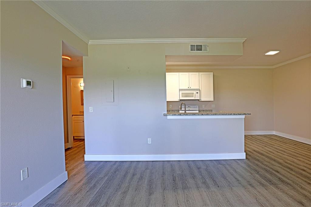 11480 Villa Grand 123 Property Photo 2