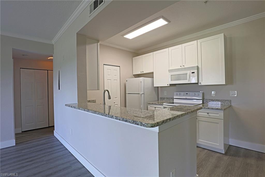 11480 Villa Grand 123 Property Photo 3