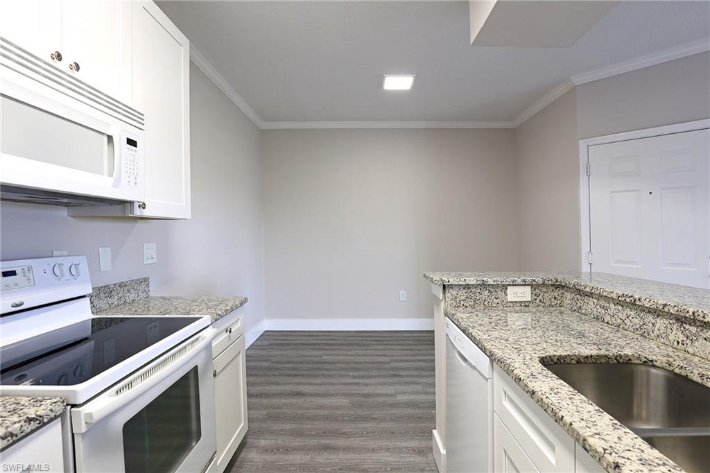 11480 Villa Grand 123 Property Photo 6