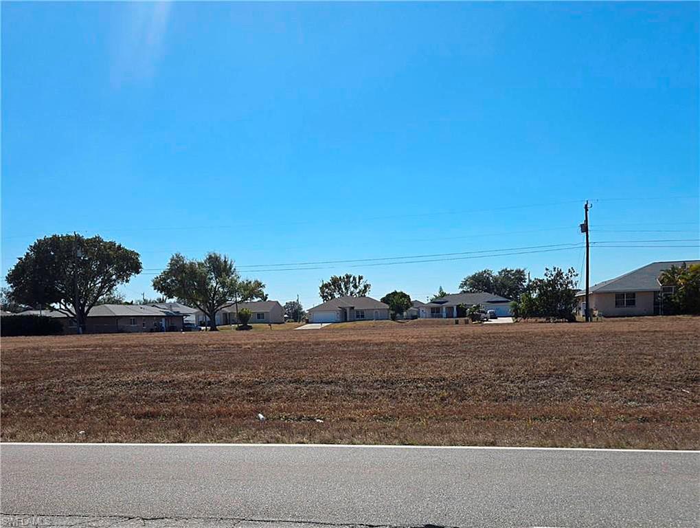2108 Diplomat Pkwy E Property Photo 4