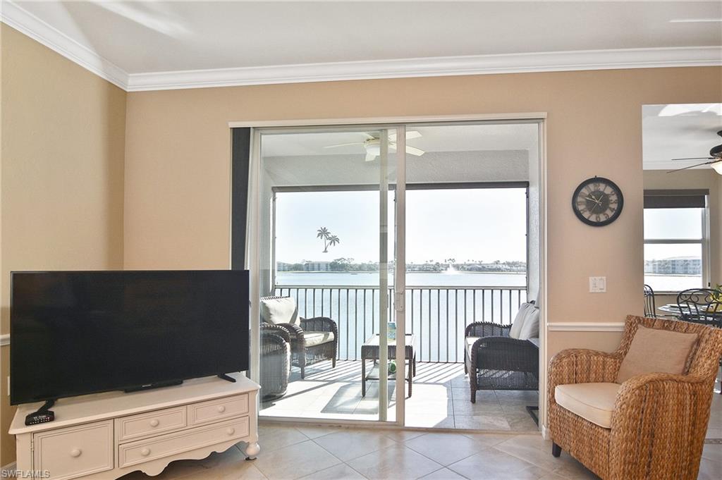 10361 Butterfly Palm Dr 723 Property Photo 2