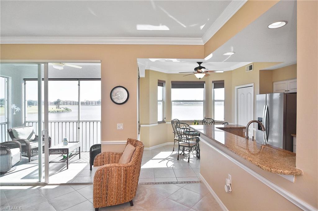 10361 Butterfly Palm Dr 723 Property Photo 3