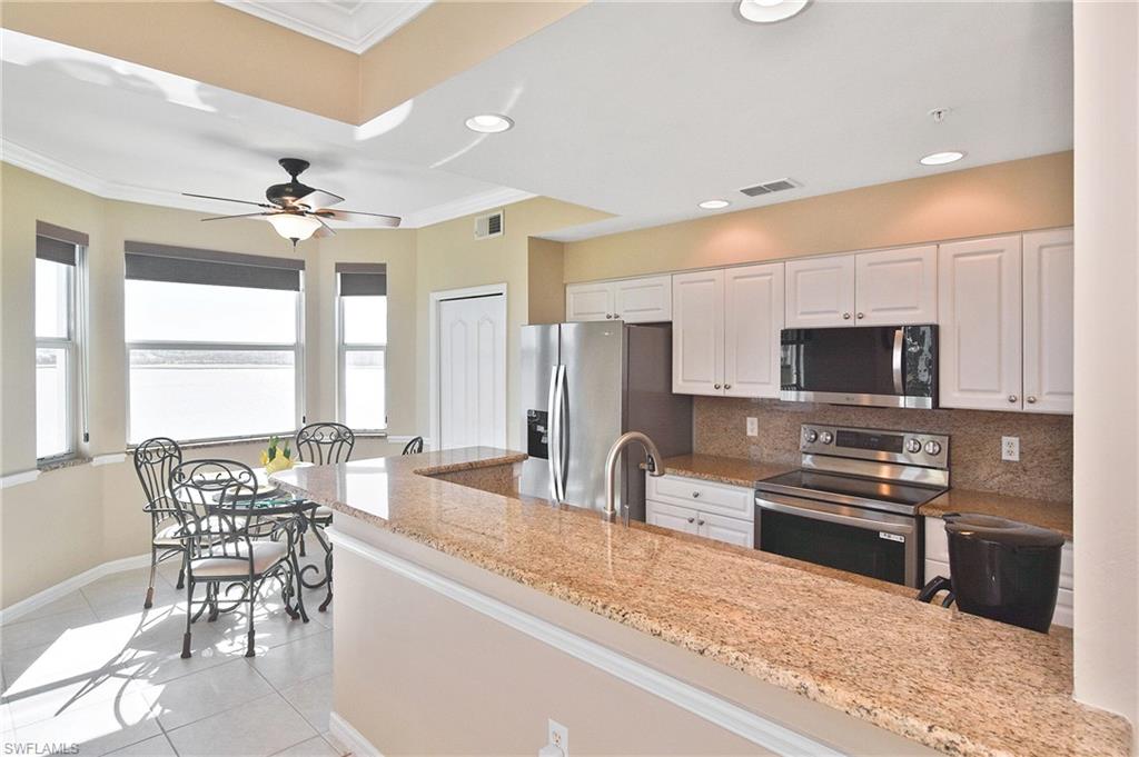 10361 Butterfly Palm Dr 723 Property Photo 14