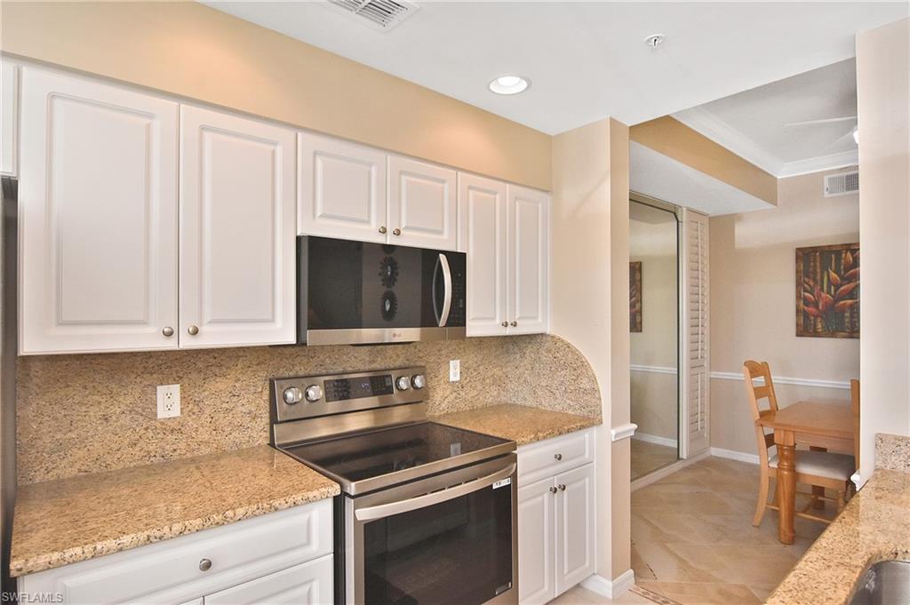 10361 Butterfly Palm Dr 723 Property Photo 19
