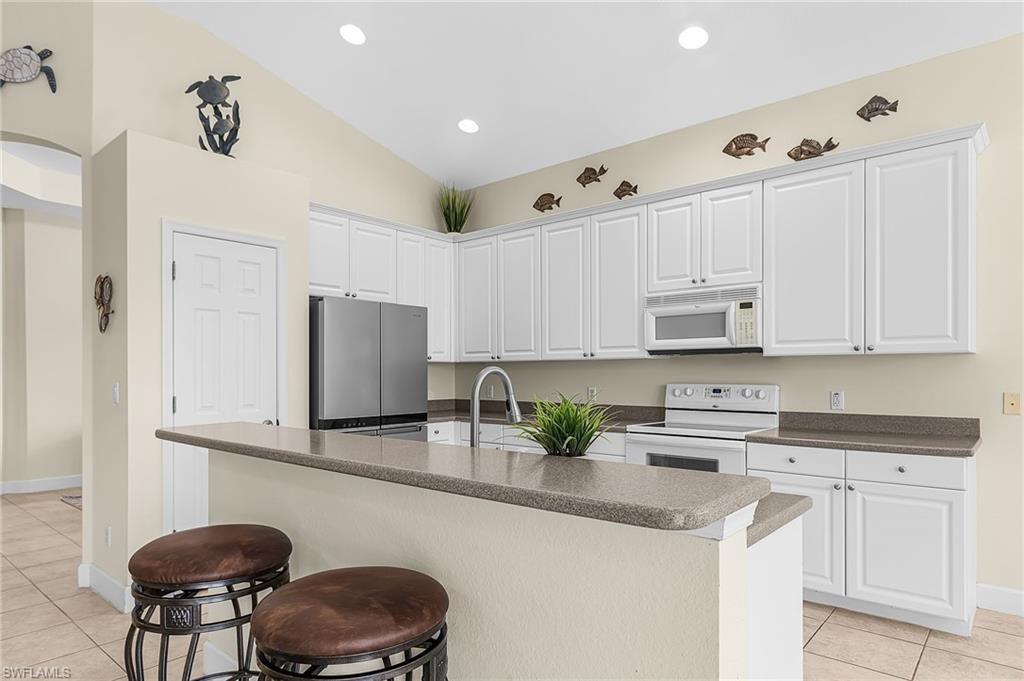 3811 Lakeview Isle Ct Property Photo 9