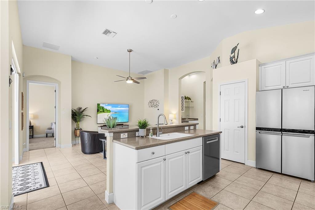 3811 Lakeview Isle Ct Property Photo 11