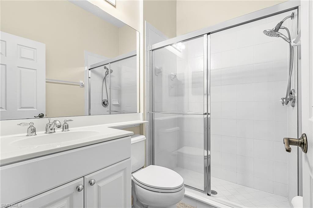 3811 Lakeview Isle Ct Property Photo 17