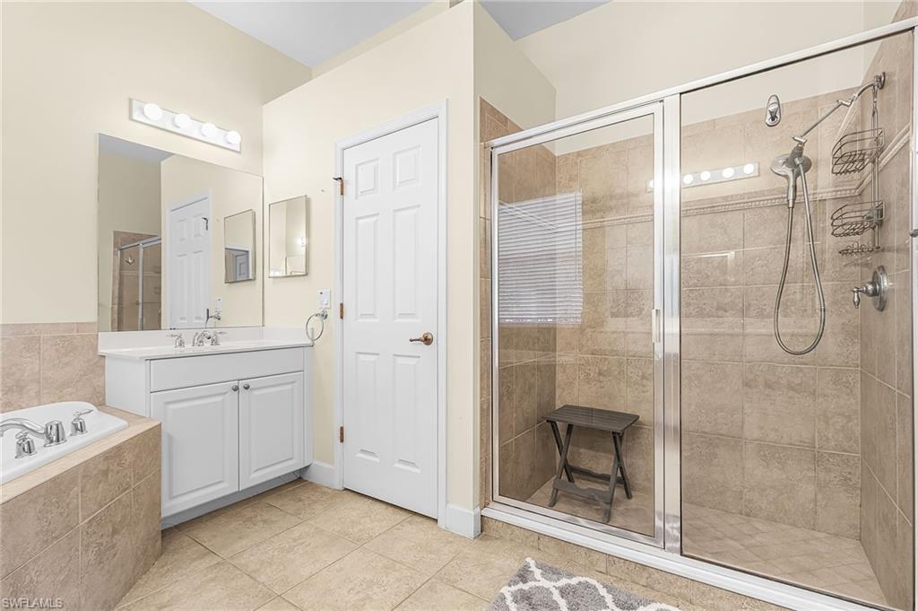 3811 Lakeview Isle Ct Property Photo 22