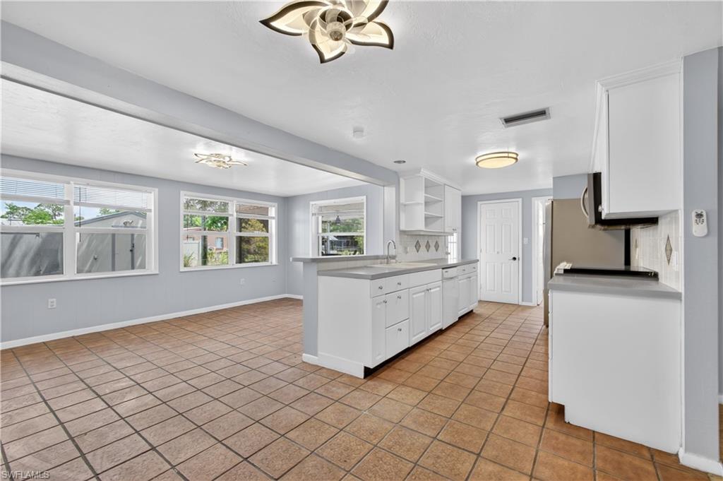12362 3rd St Property Photo 1