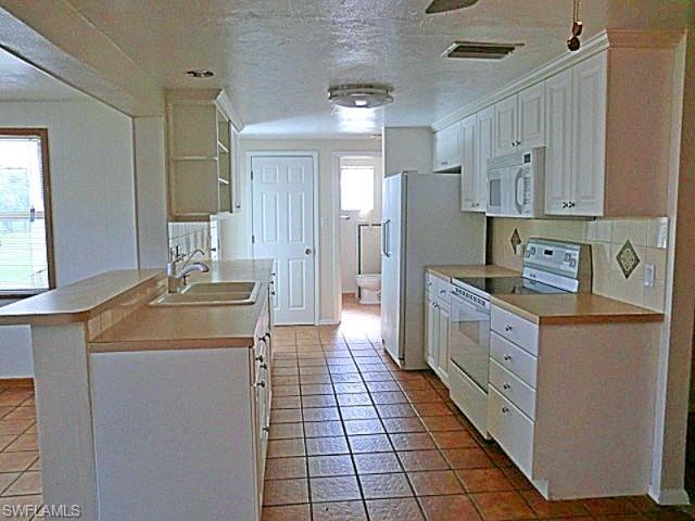 12362 3rd St Property Photo 8