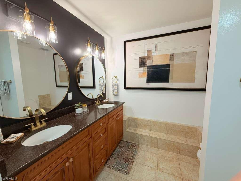 14271 Sandarac Dr Property Photo 4