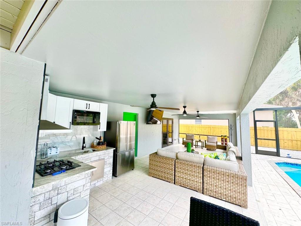14271 Sandarac Dr Property Photo 8