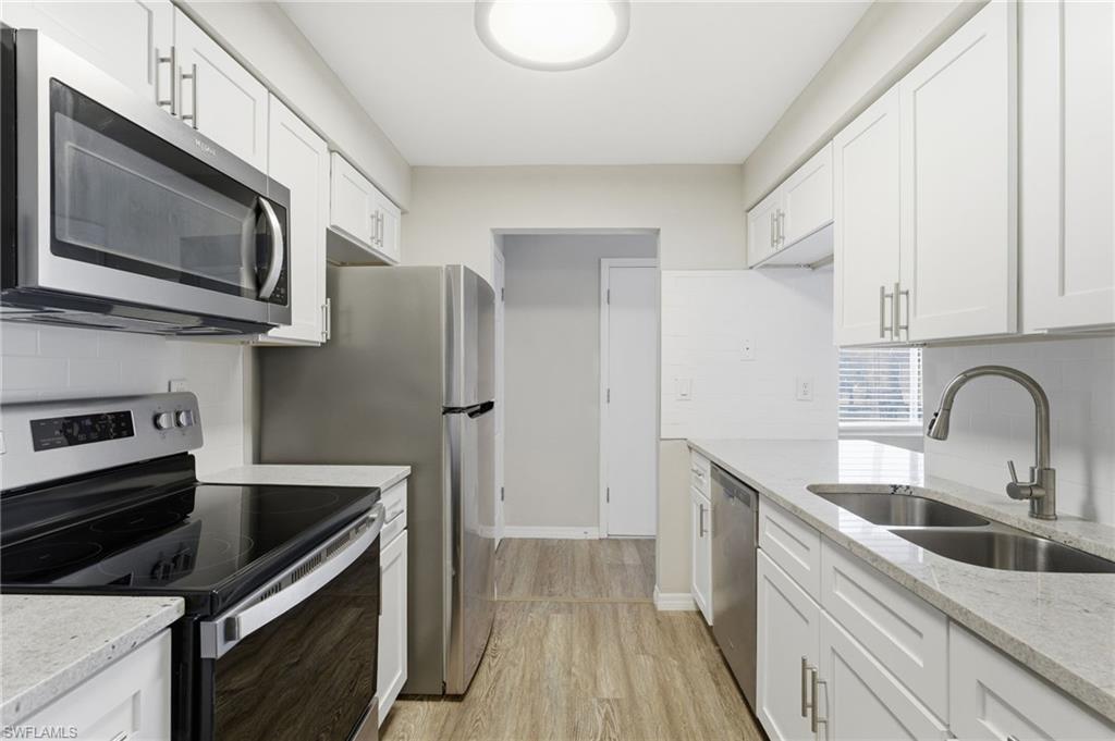 22375 Edgewater Dr 205 Property Photo 2