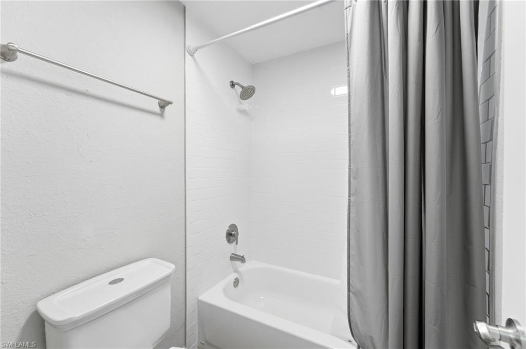 22375 Edgewater Dr 205 Property Photo 7