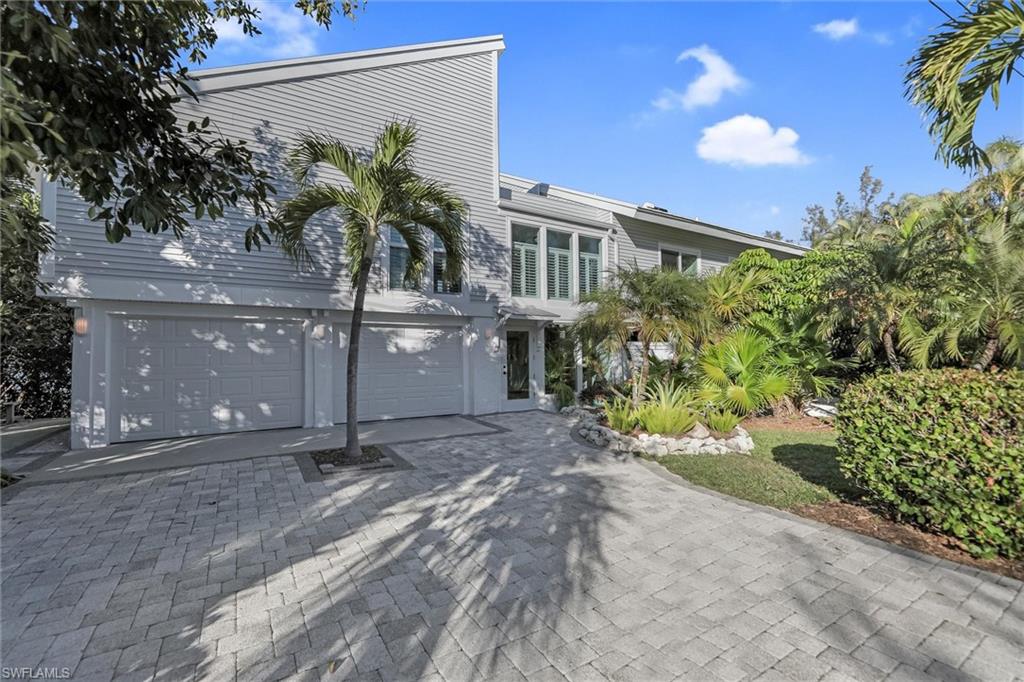 1450 Royal Poinciana Dr Property Photo 4