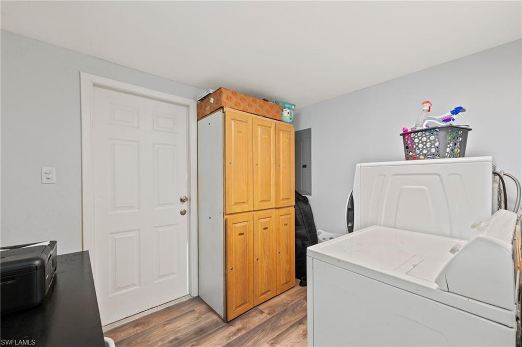 260 Delray Ave Property Photo 11