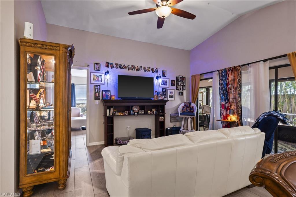 5521 Longleaf Dr Property Photo 5