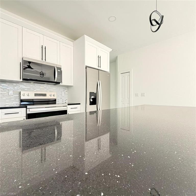 213-215 W 12th St Property Photo 32