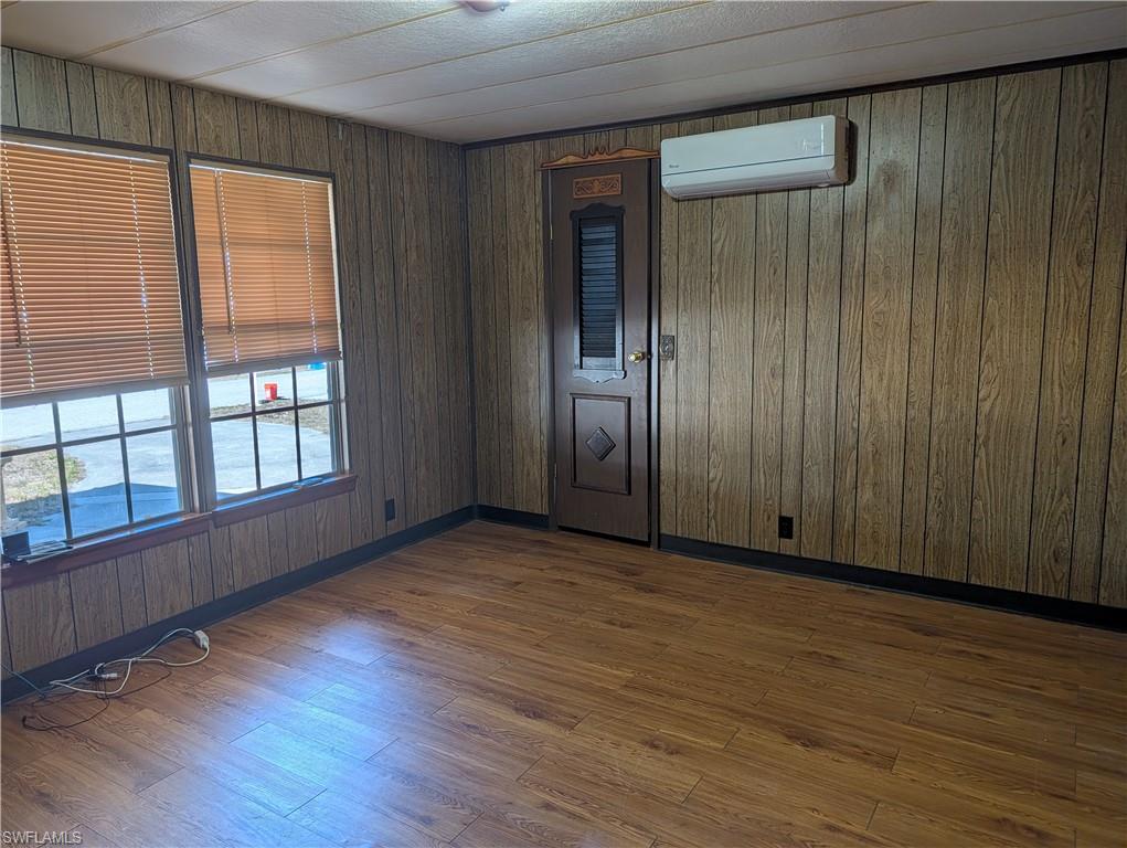 807 Holly Berry Ct Property Photo 19