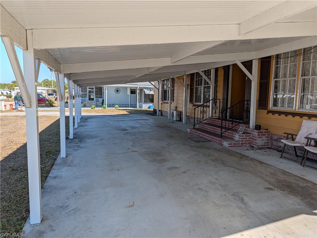 807 Holly Berry Ct Property Photo 27