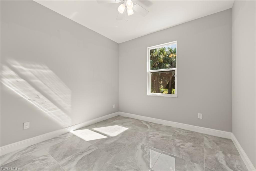 897 Iris Dr Property Photo 12
