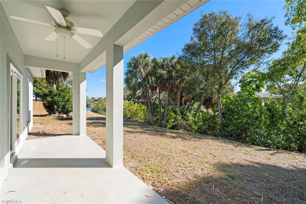 897 Iris Dr Property Photo 18