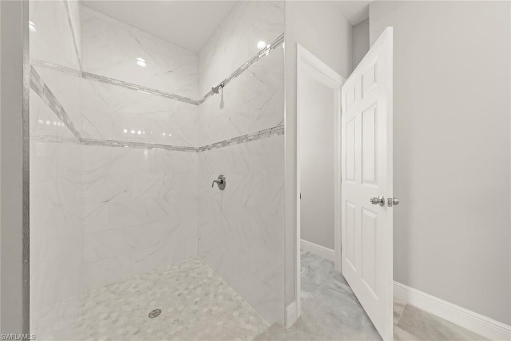 897 Iris Dr Property Photo 34