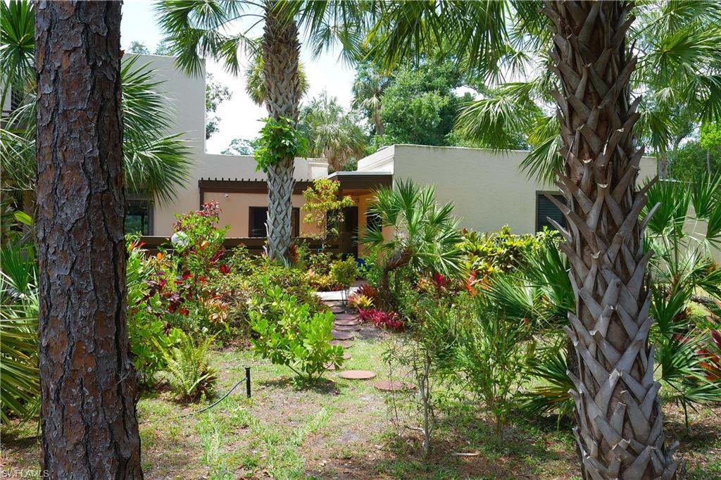 112 Pinebrook Dr Property Photo 1