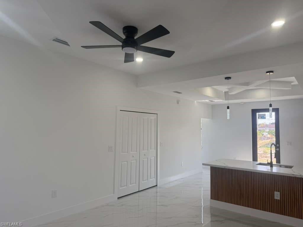 717 Devon St Property Photo 3