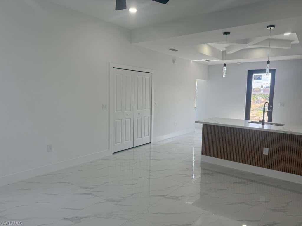 717 Devon St Property Photo 12