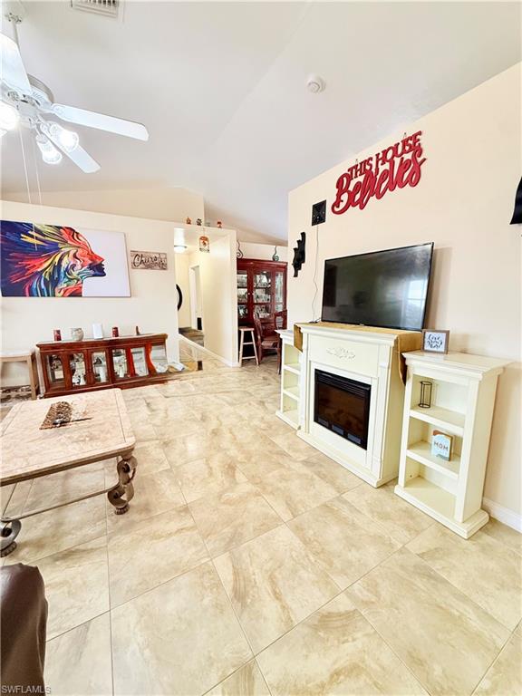 755 Arundel Cir Property Photo 5