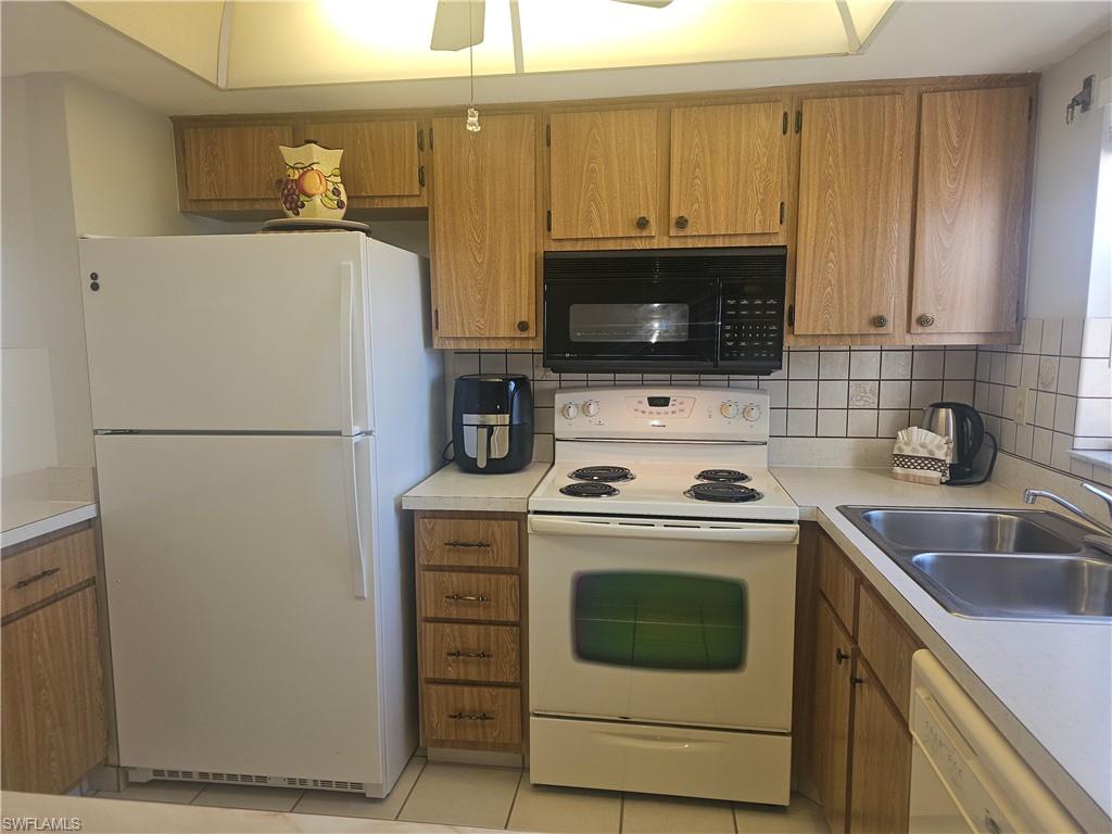 6893 Estero Blvd 446 Property Photo 20