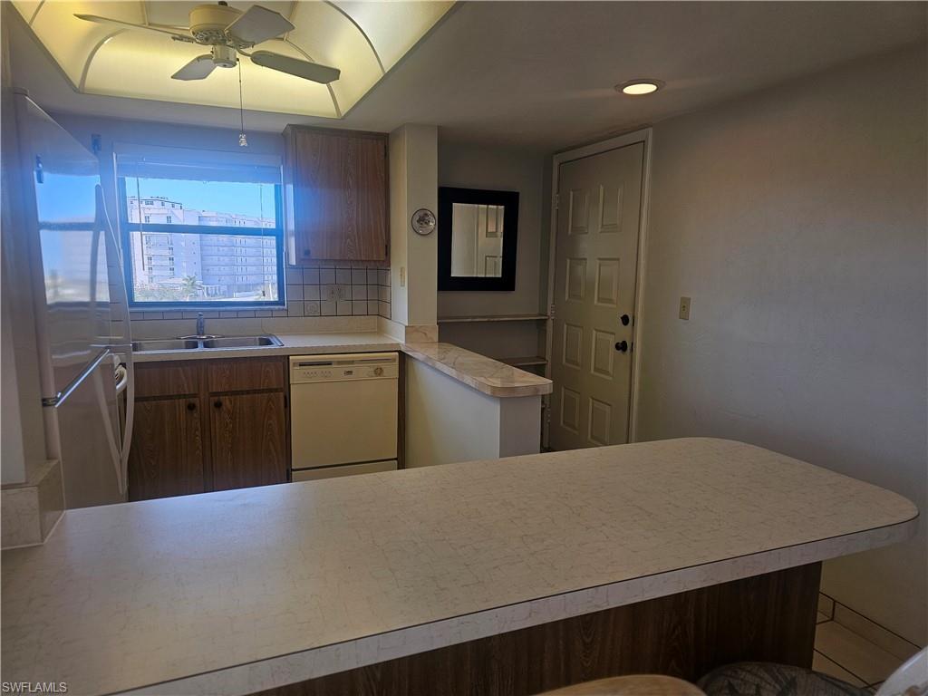6893 Estero Blvd 446 Property Photo 29