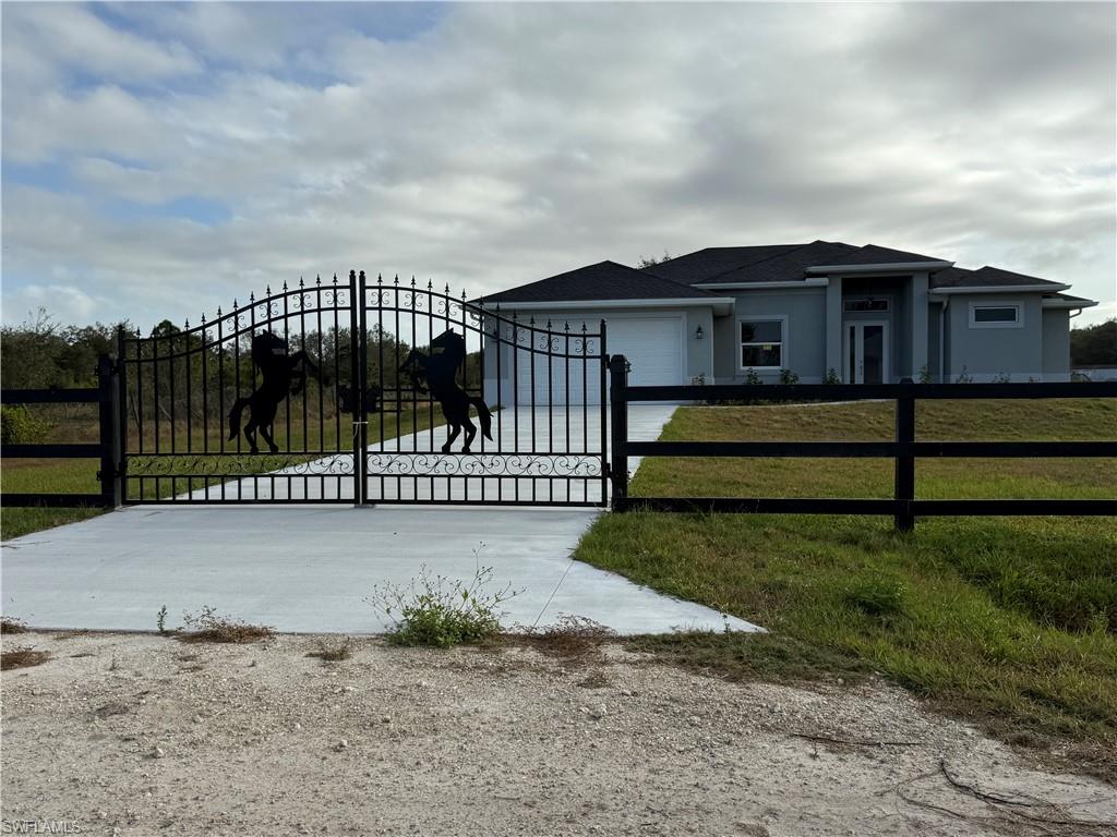 665 N Olivo St Property Photo 2