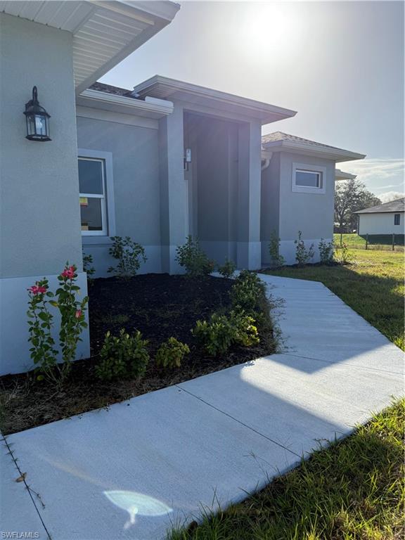 665 N Olivo St Property Photo 4