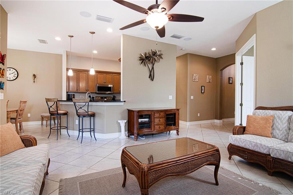 11094 Esteban Dr Property Photo 4