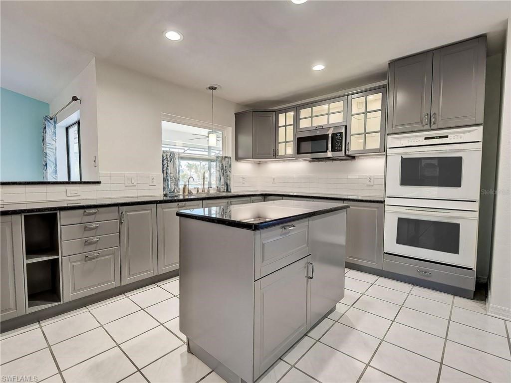 2301 Via Veneto Dr Property Photo 17