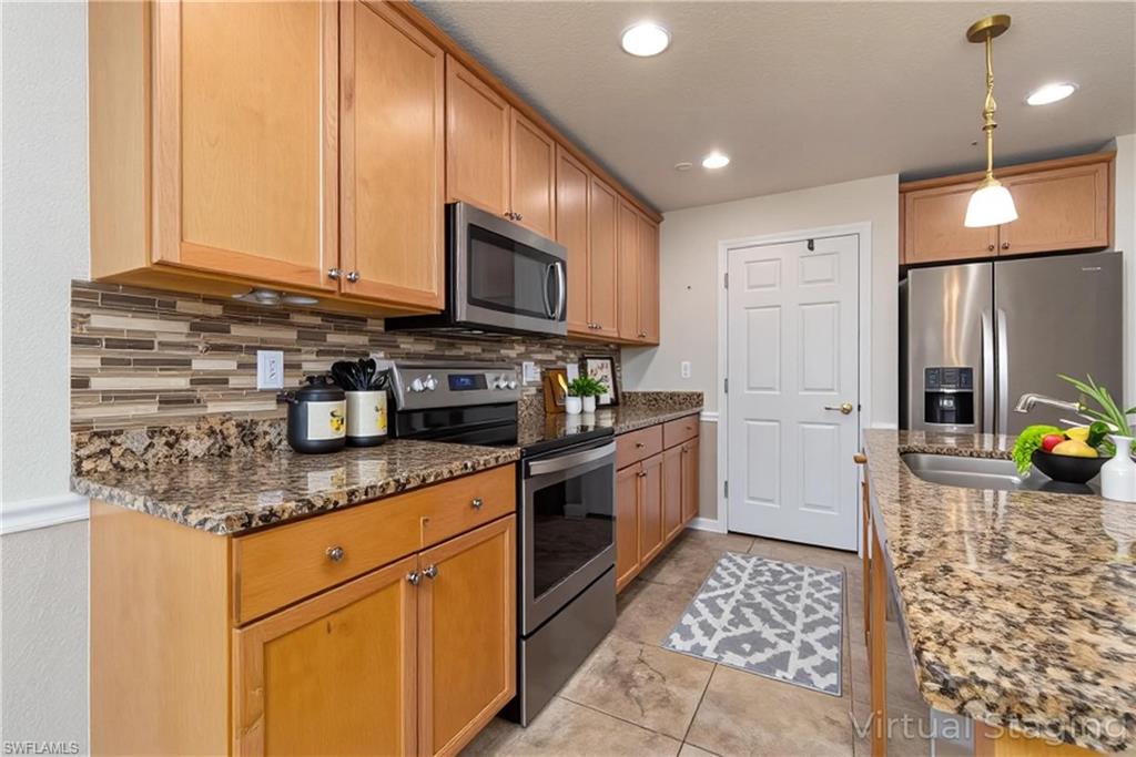 1118 Clark Ave Property Photo 4
