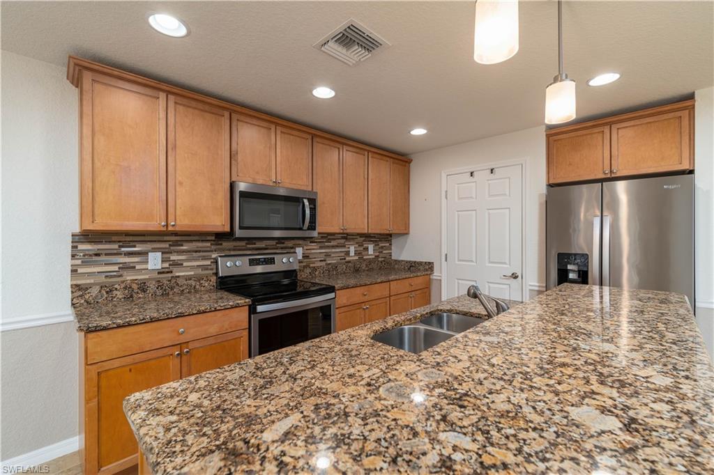 1118 Clark Ave Property Photo 35