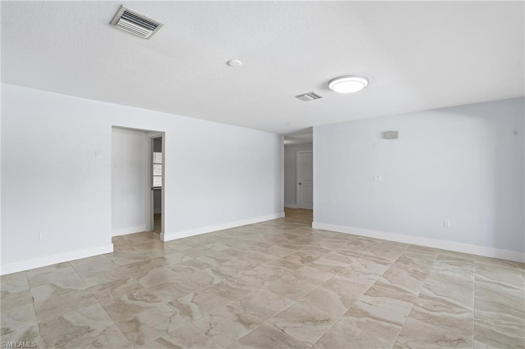 405 Tower Dr Property Photo 18