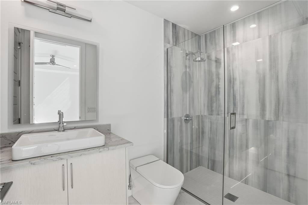 5735 Riverside Dr Property Photo 20