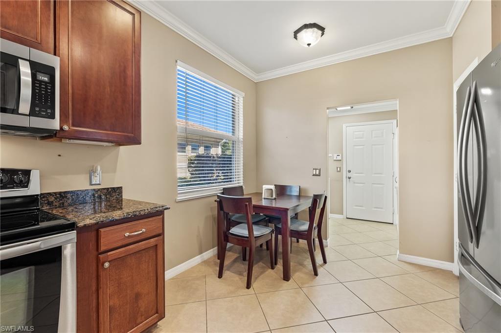 10614 Camarelle Cir N Property Photo 5