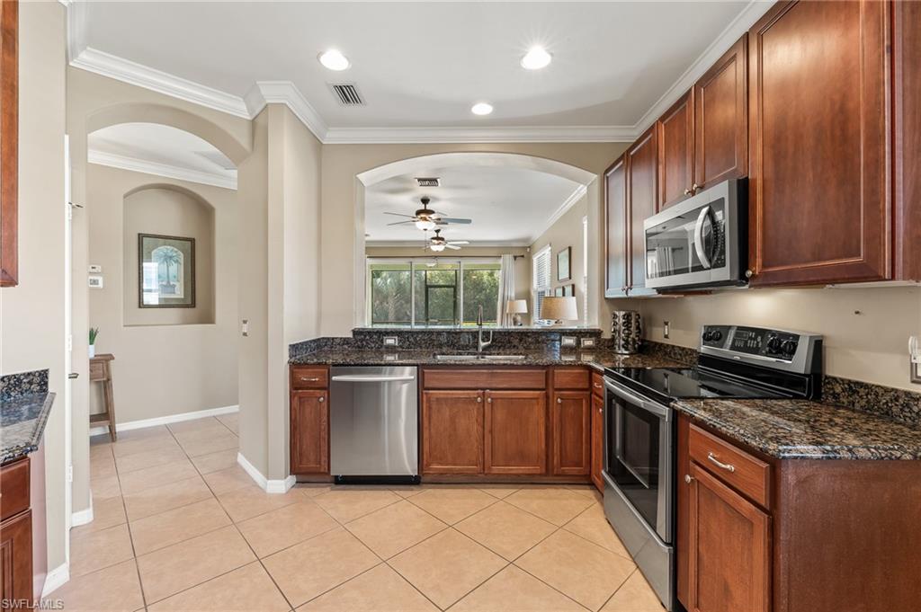10614 Camarelle Cir N Property Photo 6